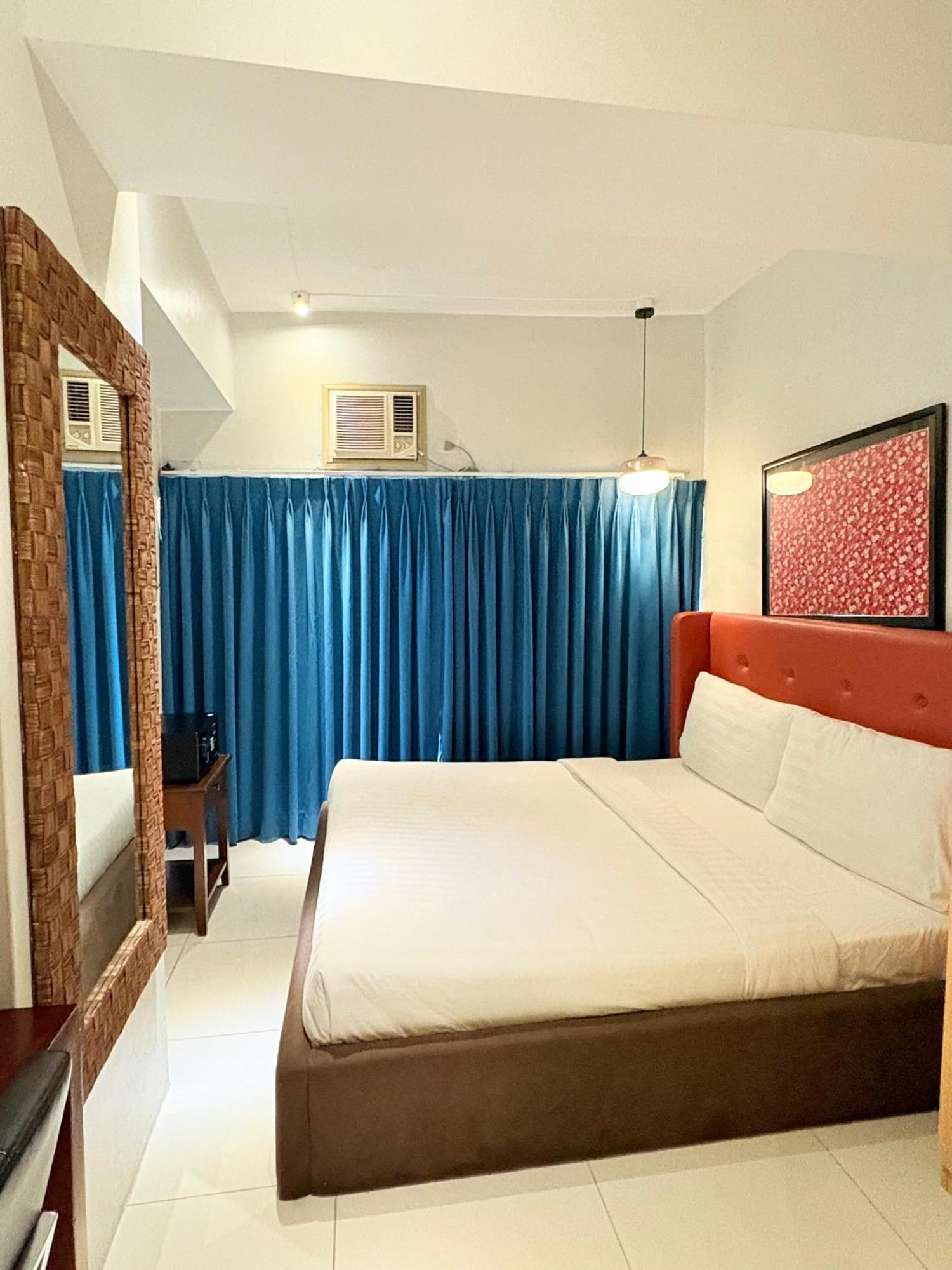 Pacific Park Hotel Quezon City Exterior foto