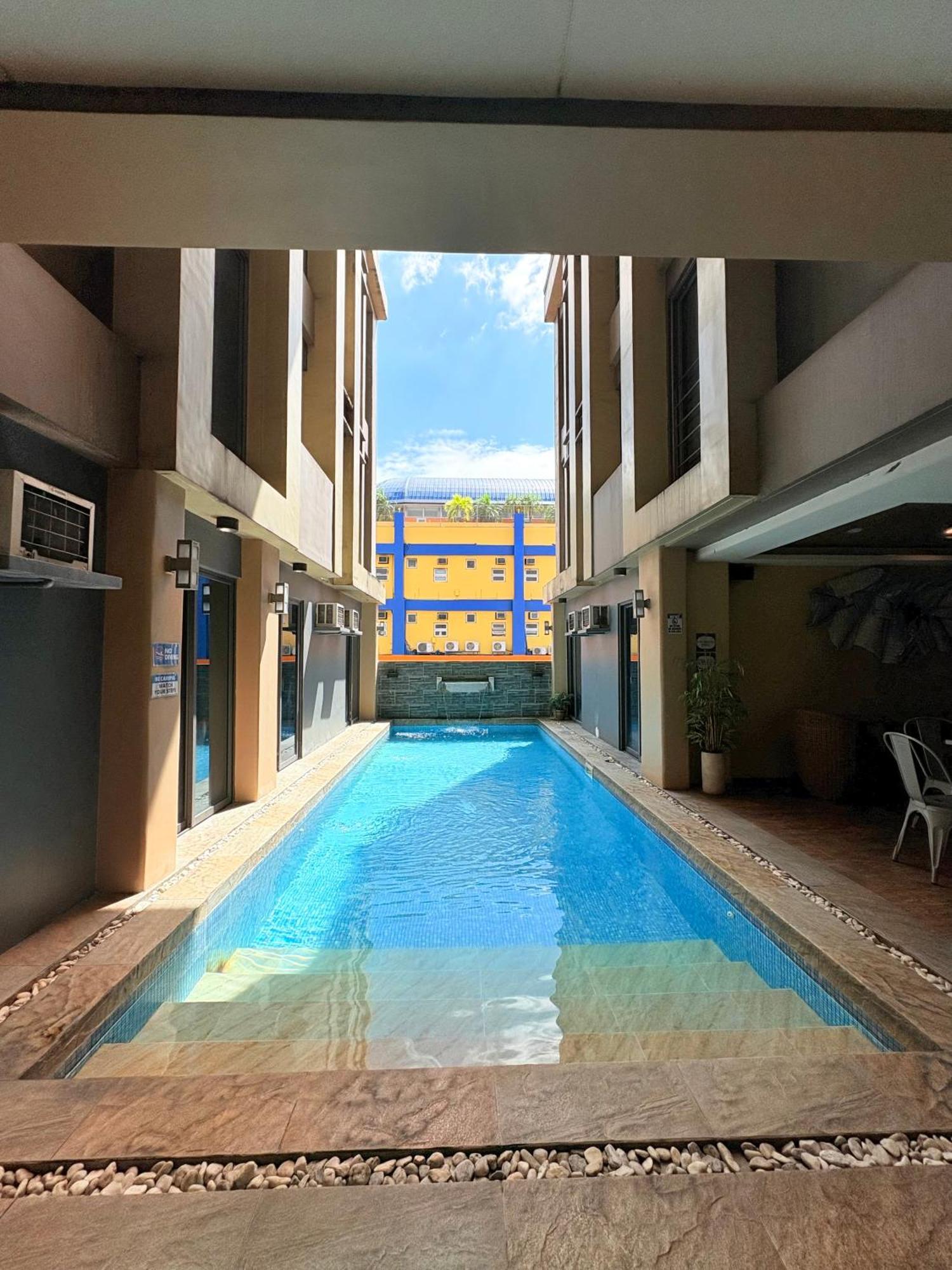 Pacific Park Hotel Quezon City Exterior foto