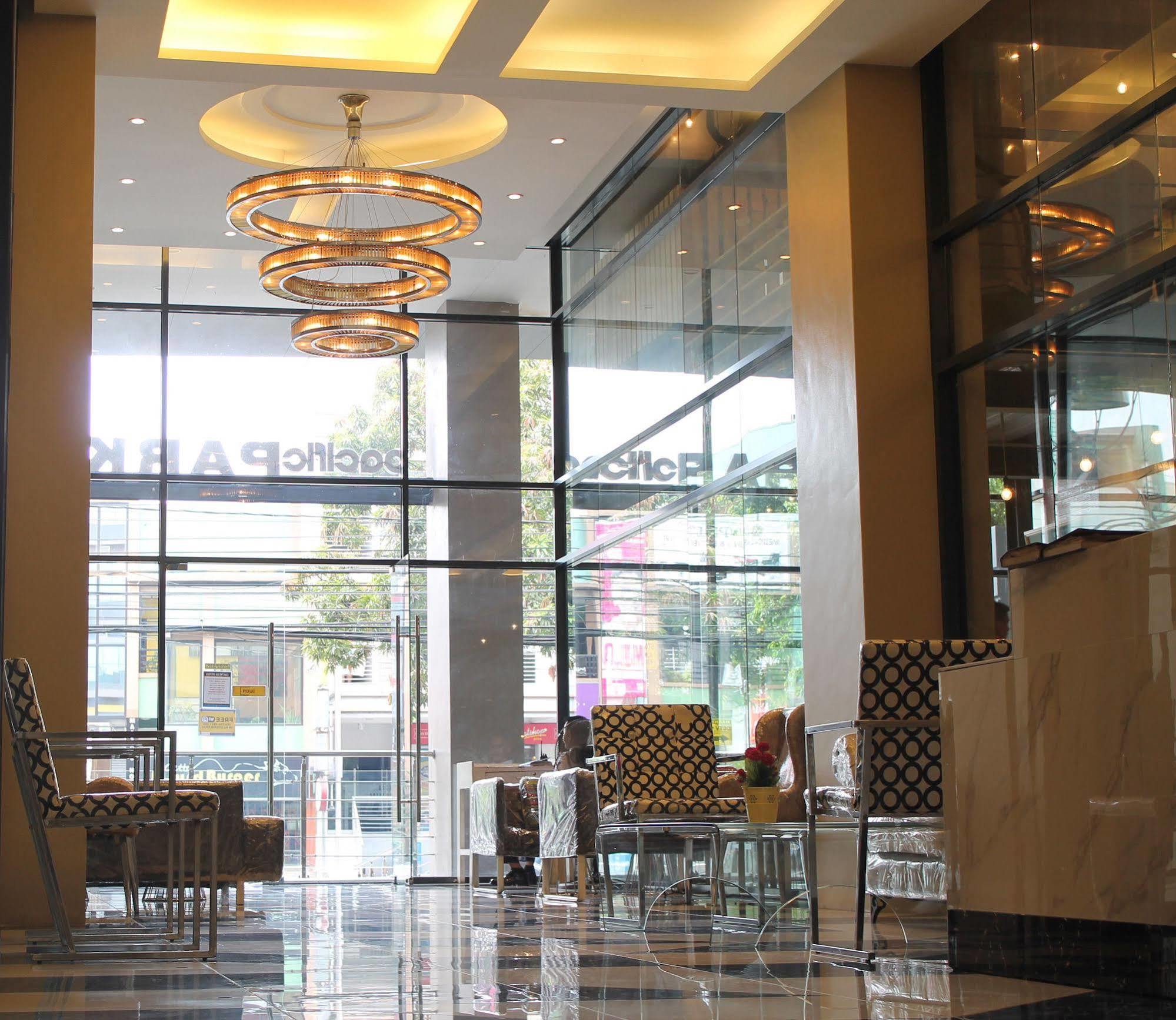Pacific Park Hotel Quezon City Exterior foto
